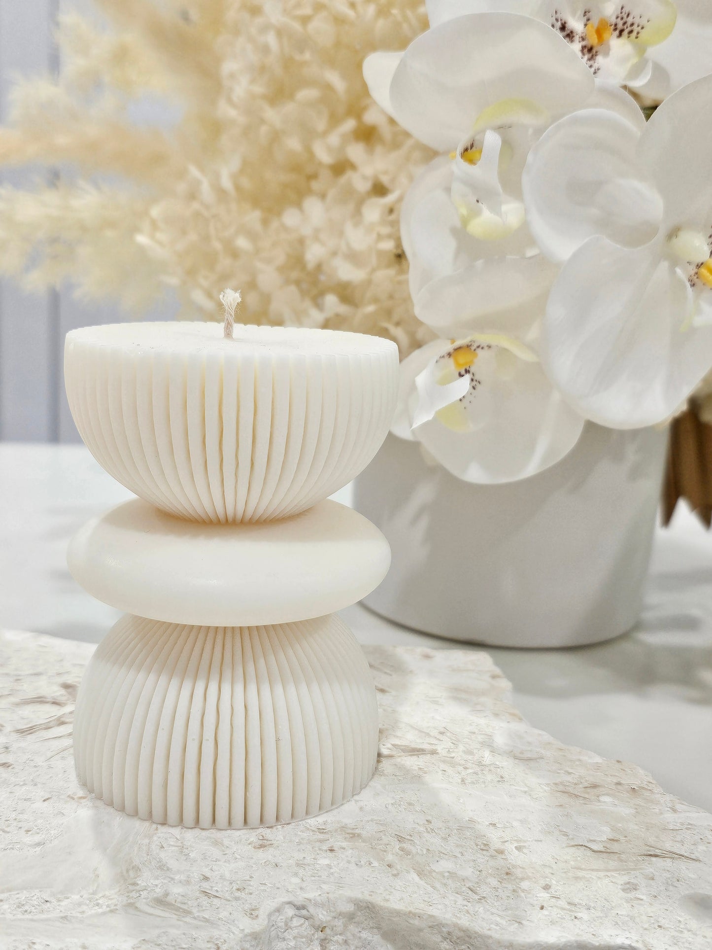 Ribbed Vase with Bangle Candle