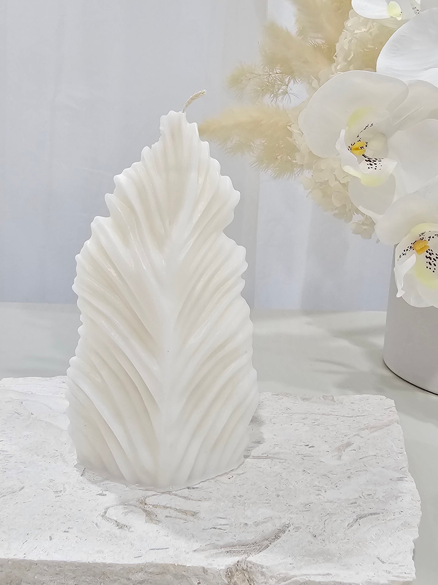 Feather Leaf Candle
