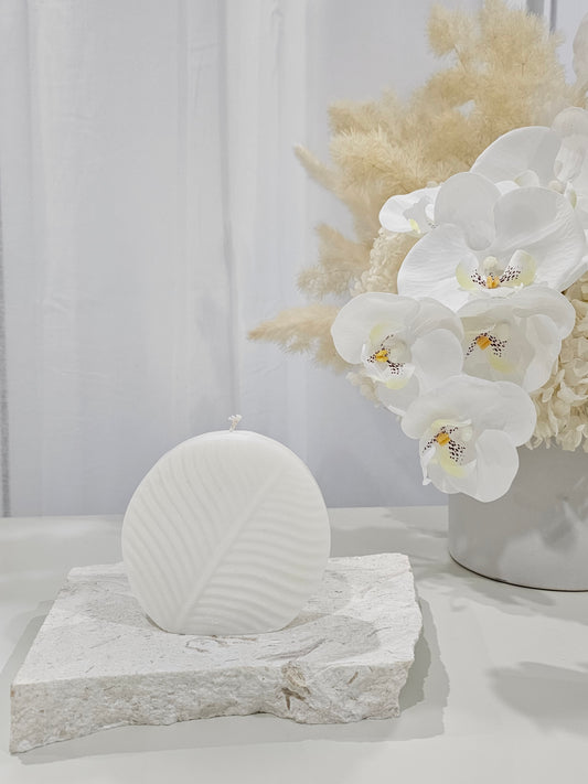 Round Leaf Candle